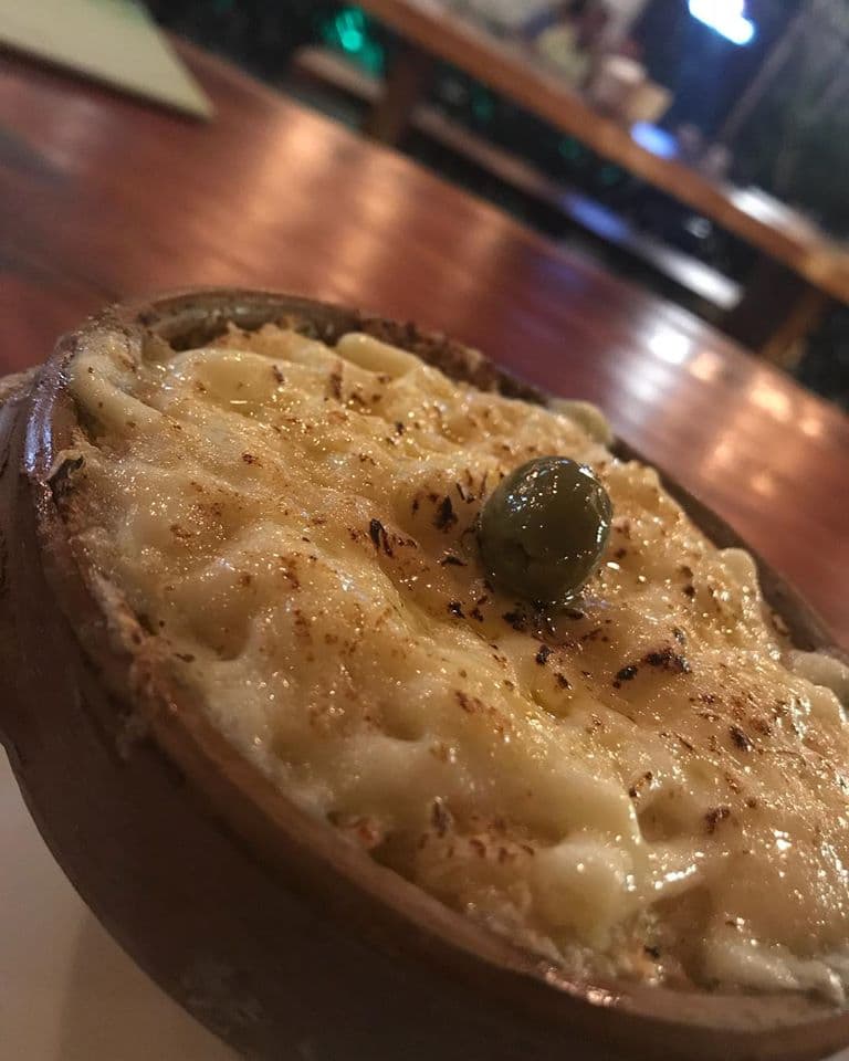 Em Caruaru um bar que é um jardim dentro da cidade, com petiscos diferenciados, bebidas e boa música, além de muita gente boa!