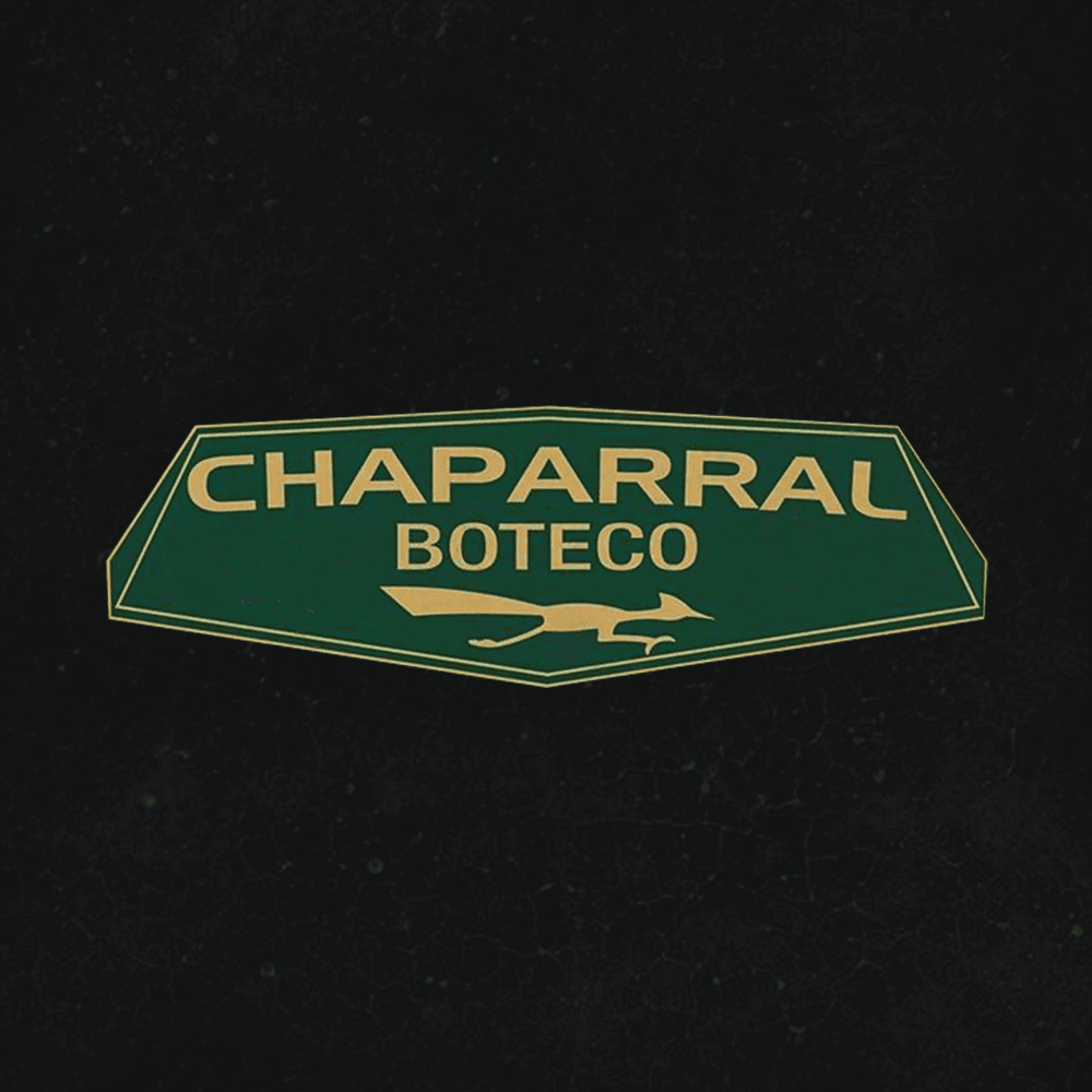 Boemia intimista e familiar com menu apurado e variado de petiscos e chapas mistas entre coquetéis chamativos.