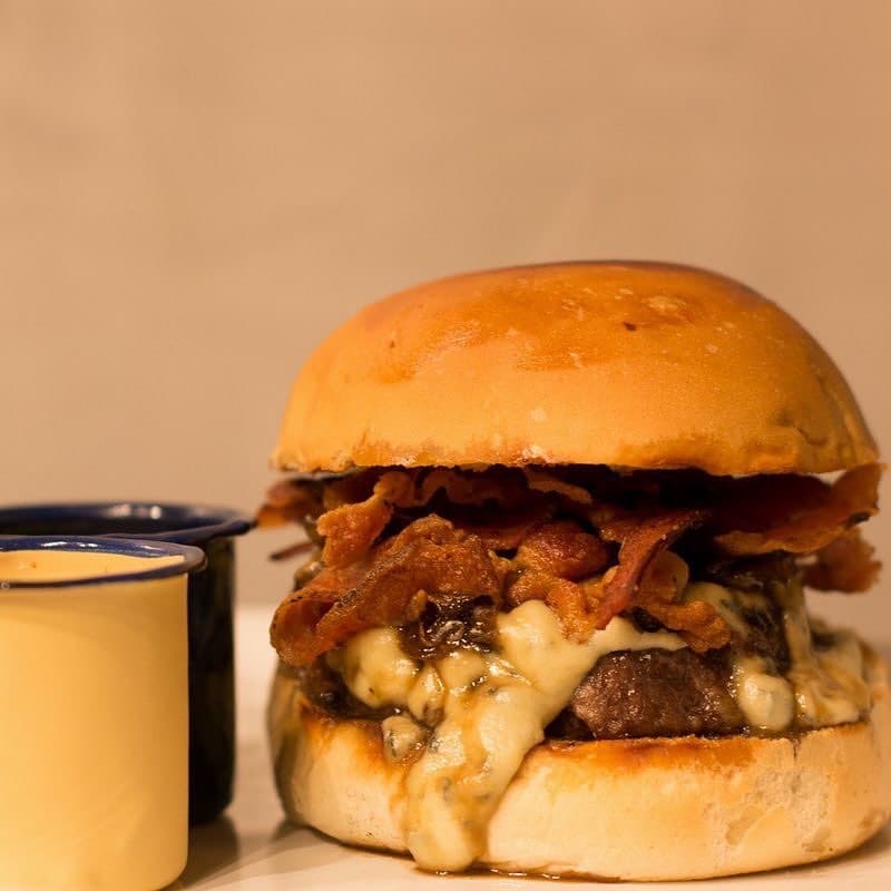 Especializada em gastronomia sul americana.