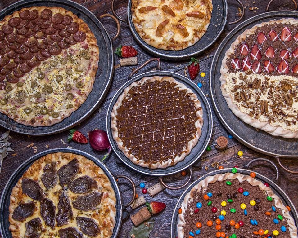 Maestro Gastronomia traz a Porto Alegre um novo conceito, venha experimentar a incrível Sequência Premium de Pizzas na Pedra, ilimitada por um valor único.