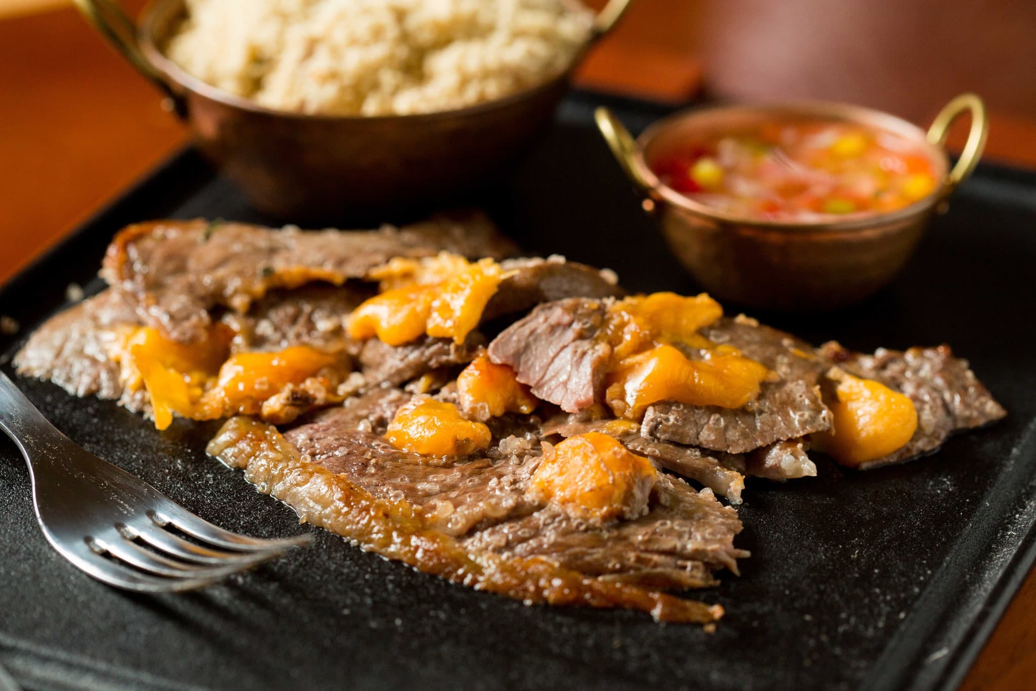 Inaugurado em janeiro de 2003, o Baby Beef BH já é referência na gastronomia de Belo Horizonte devido ao seu preço competitivo aliado a alta qualidade de seus produtos e serviços.
A casa oferece 26 tipos de cortes de carnes como o exclusivo Baby Beef a Fiorentina ( Marinado em Ervas), e o Cordeiro servido com molho de hortelã.