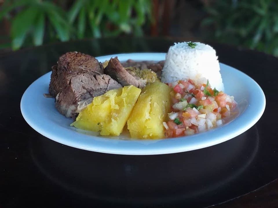 Bar temático mato-grossense com muito petiscos, carnes e linguiças especias, além das cervejas mais geladas de Campinas
Venham curtir com a gente.