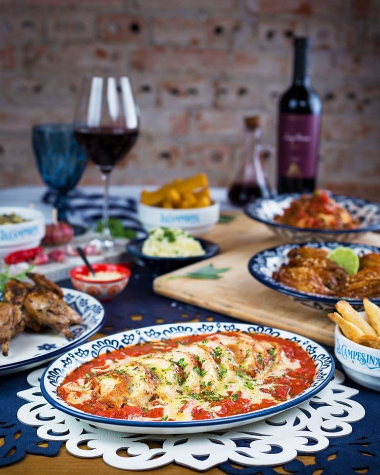Galeto a Primo Canto, Galeto Parmeggiana, Polenta Frita, Salada colonial.
