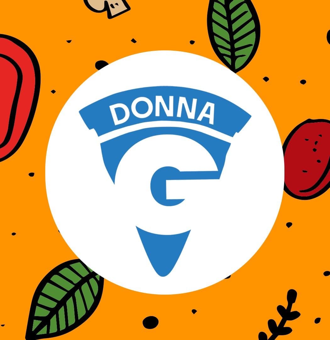 Somos um bar restaurante referência em entretenimento e uma gastronomia bem diversificada , com pratos e drinks variados . Temos atendimento pé na areia e espaço no deck para toda família