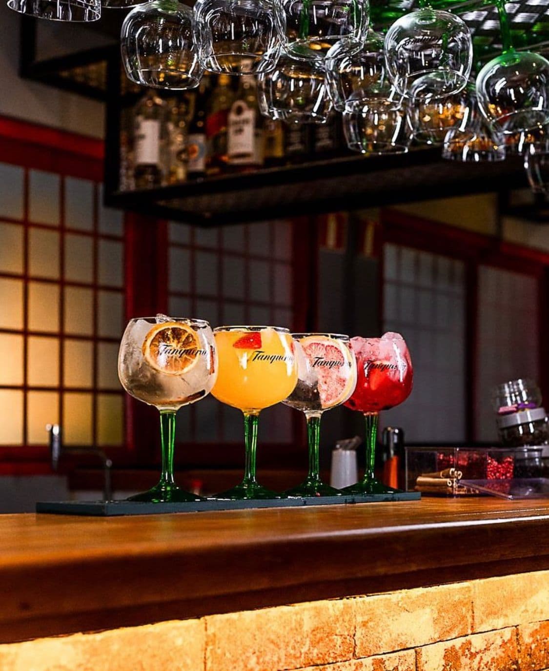 Um bar temático com muita música acompanhado de cerveja bem gelada e comida boa! #VemproRio