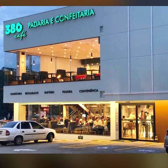 380 Café Padaria e Confeitaria, é um novo conceito no ramo alimentício de Barão Geraldo onde reúne no mesmo local um charmoso café, com deliciosos itens de padaria, e uma confeitaria em estilo francês para atender os clientes mais exigentes.