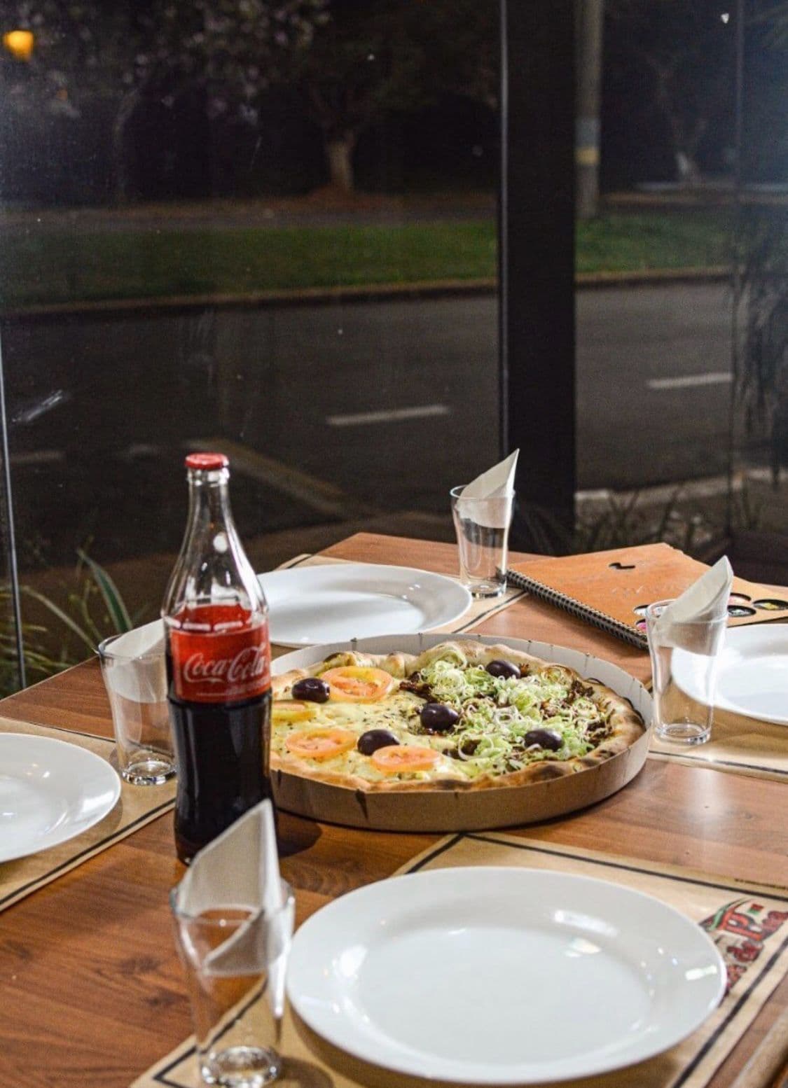 A premiada Pizzaria Torre de Pisa foi inaugurada no ano de 1991 na cidade de Piraju-SP.