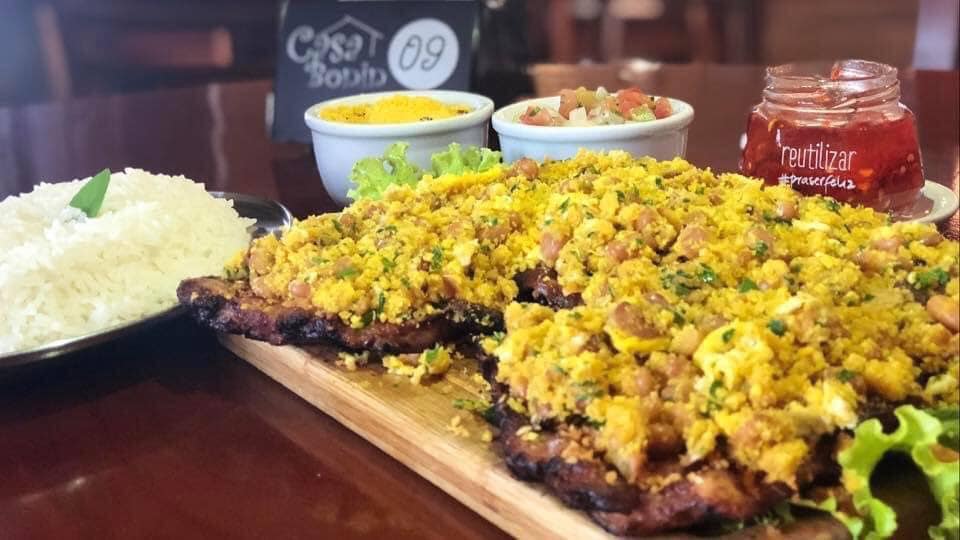 A Casa Bonin é a Casa do Frango Desossado na Brasa. É a casa do Churrasco. É a casa da comida preparada com carinho e amor. Venha conhecer a gente!