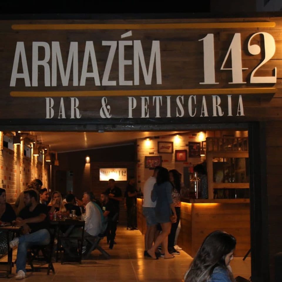 O bar mais charmoso da cidade com espaço confortável e aconchegante atendimento primoroso e o mais especial do que há em bar e petiscaria.