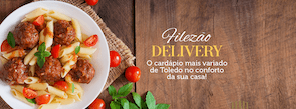 Restaurante com diversos tipos de massas e assados, bebidas e espaço amplo e moderno para eventos variados.