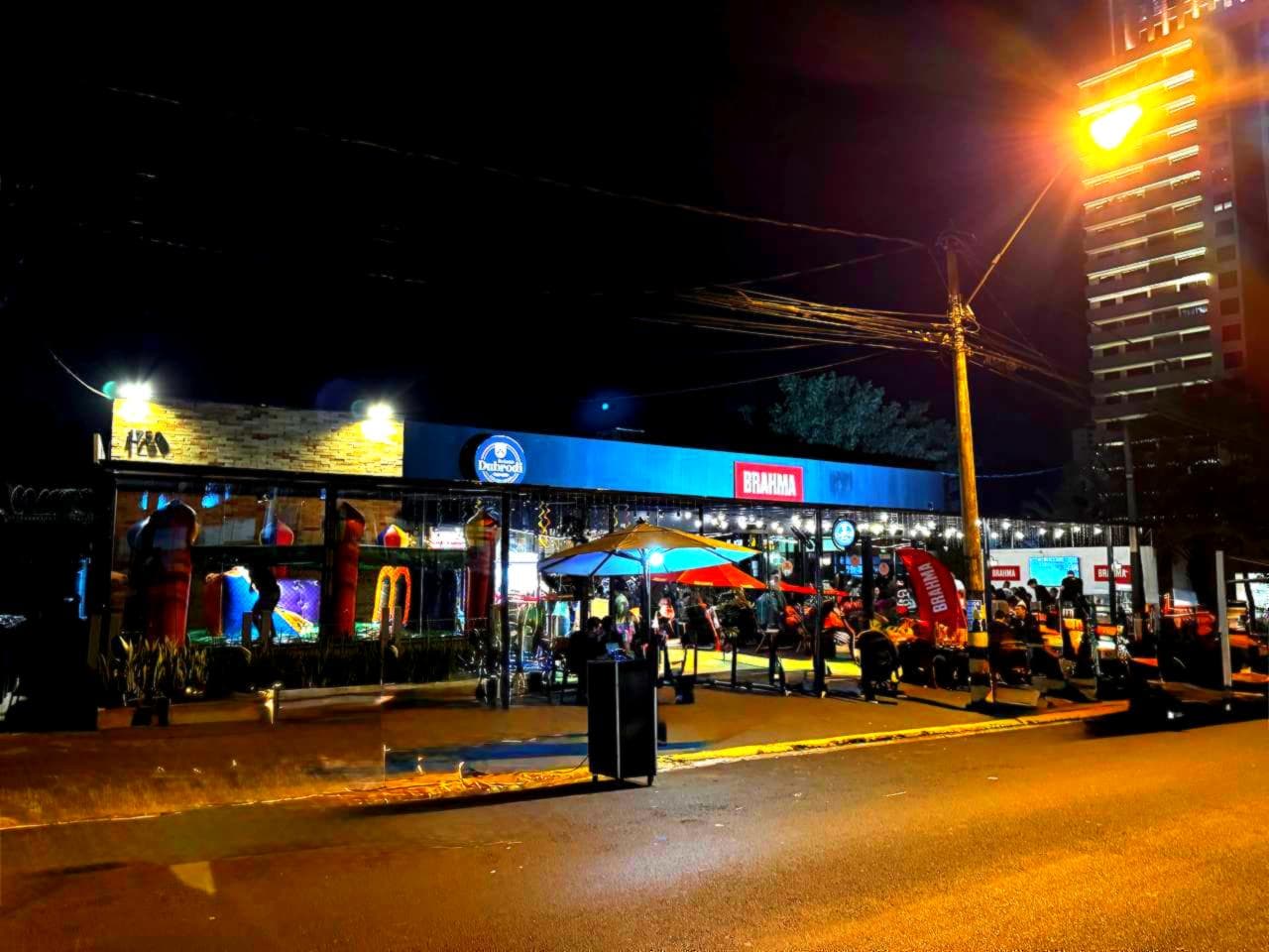 Boteco Dubrodi, 
O melhor lugar para uma boa resenha, cervejas tricando e o melhor rodízio de comida de boteco, das 18hs às 23hs, de terça a domingo. Voce não pode deixar de vim.