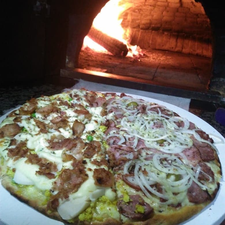 Sinta-se à vontade para conhecer um pouco mais sobre o Oliva`s Grill, um novo conceito em Gastronomia de Goiânia, composto por uma variedades de pratos principais, e sobremesas, espaço aconchegante, e um atendimento único! O Oliva`s Grill Bar, Restaurante e Pizzaria, é a sua mais nova opção gastronômica. Uma mistura perfeita de sofisticação, elegância e descontração. Com um atendimento amigo e diferenciado, fora o Ambiente totalmente Agradável, criado especialmente para você e sua Família