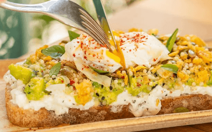 Bee.O Café
Sinta o sabor do feito à mão 🐝
Por @anna.cury e @leninpalhano • @grupoacuro
Terça a sábado: 09h às 19h
Domingo: 09h às 17h