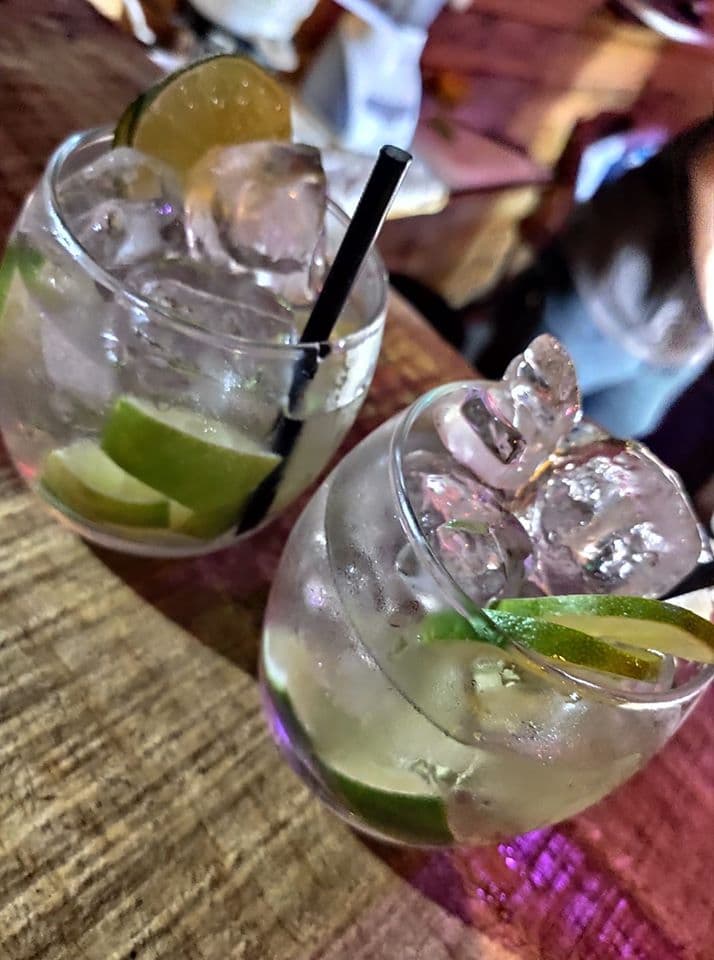 Cervejas e Drinks e Comida de Boteco
