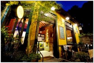 Pizzas artesanais, num ambiente retrô e aconchegante. Jardins e Itaim Bibi/SP. Seg - Dom: 18h às 24h.