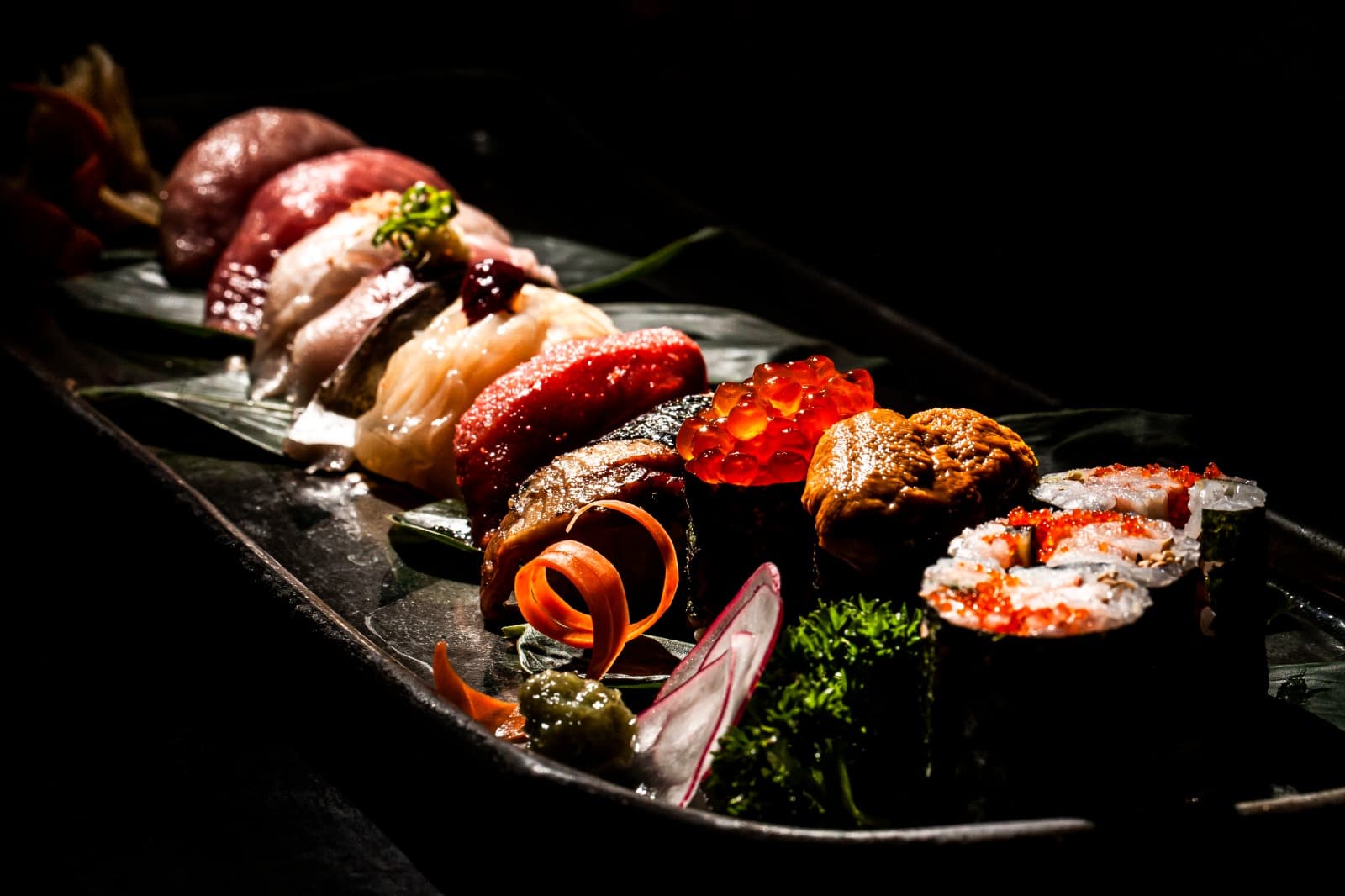 Restaurante Tradicional Japonês, fundado pelo Mestre Shimizu San em 1075, hoje comandado pelos seus filhos Takeshi e Hideto, ambos com experiencia internacional