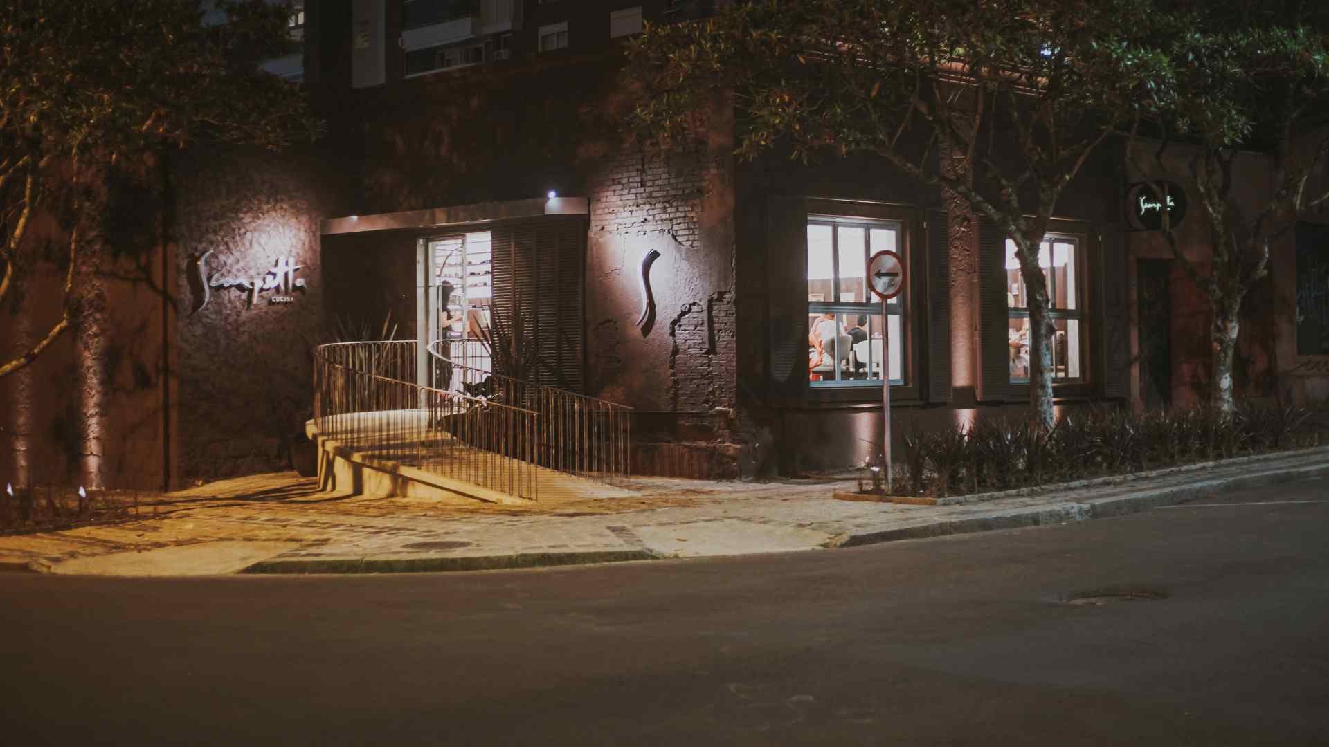 Reservas a cima de 10 pessoas, entrar em contato (41) 98825-5800