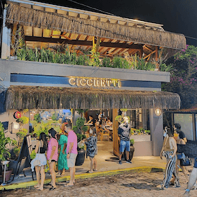 Café da manhã e brunch, além de pizzas, massas e coquetéis, em espaço moderno e descontraído com terraço.
