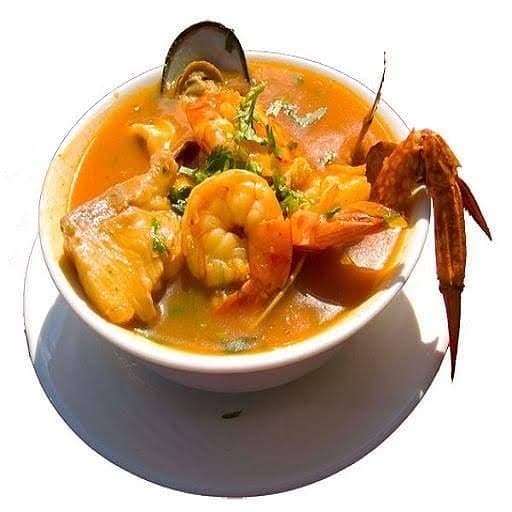 Especialidade em pratos com frutos do mar, carnes, frango, porco, massas, menu criolo e espaço para eventos.