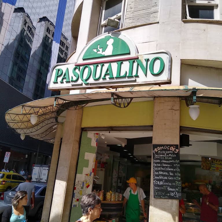 Comida a quilo, sanduíches e salgados, além de sucos, cafés e cervejas, em ambiente descomplicado e familiar.
