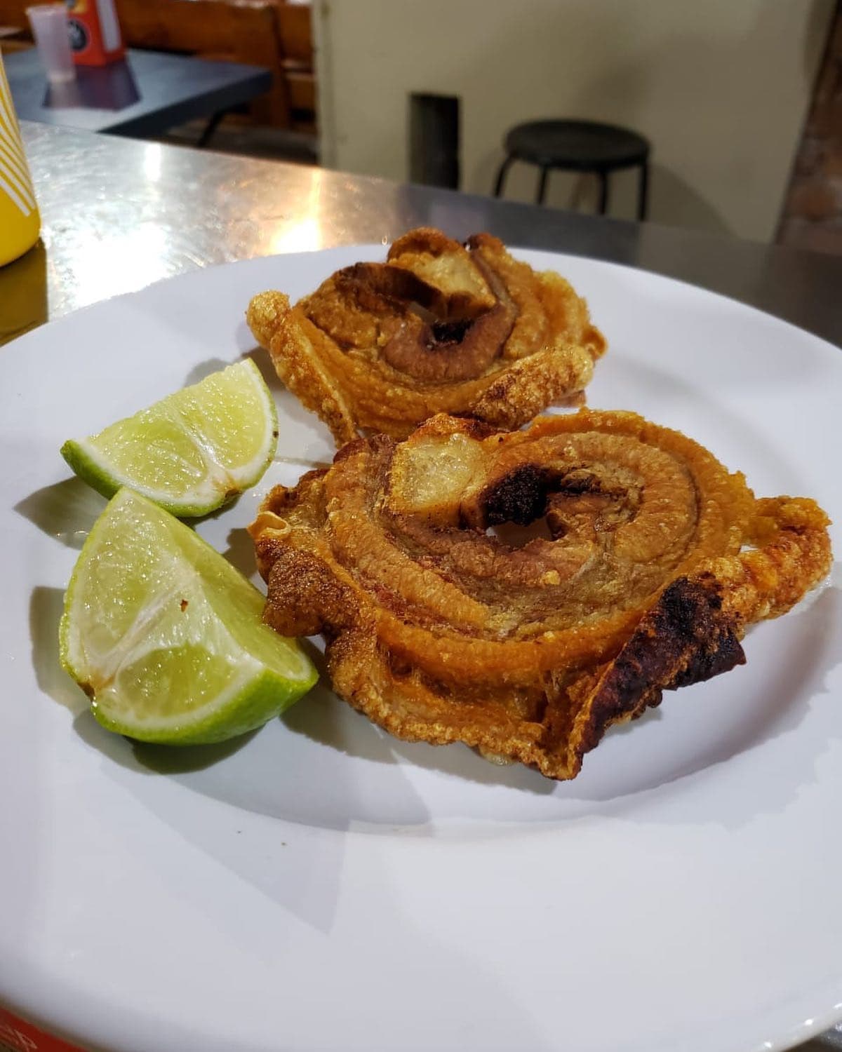 Situado na tradicional rua 4 de março, em Taubaté/SP, mais conhecida como rua "quadimarço" pelos taubateanos, num local onde foi durante 30 anos o famoso bar do zebra.