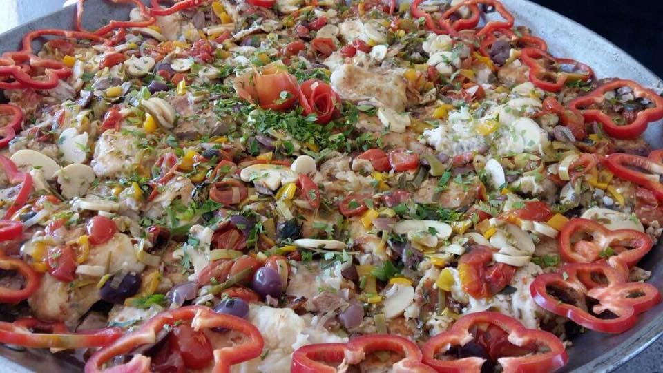 O Barbina está localizado no centro turístico de Barra Bonita, servindo deliciosos pratos e porções, chopp Brotas Beer, cervejas e drinks!