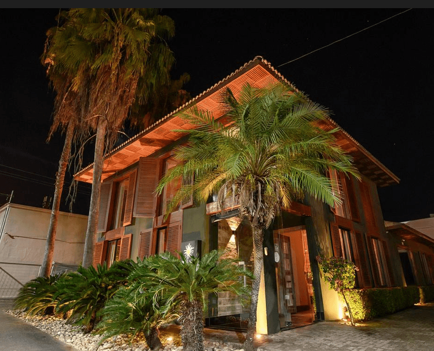 •Cozinha Contemporânea•
- Para reservas acima de 8 pessoas entrar em contato conosco no telefone (65) 99912- 6157