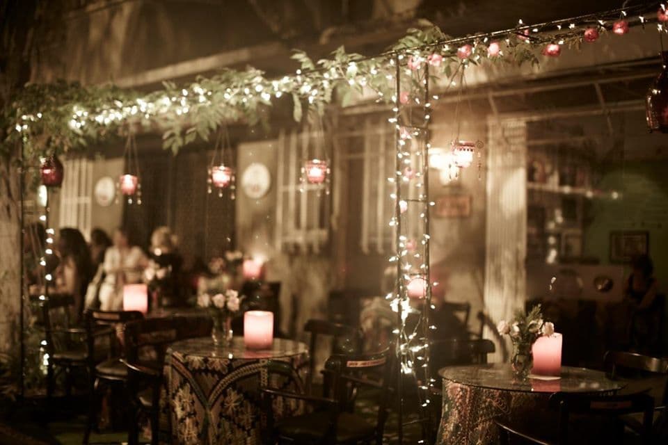 Dometila é um Café Bistrô muito acolhedor e tradicional de Porto Alegre. Foi carinhosamente elaborado para celebrar o amor e a amizade.