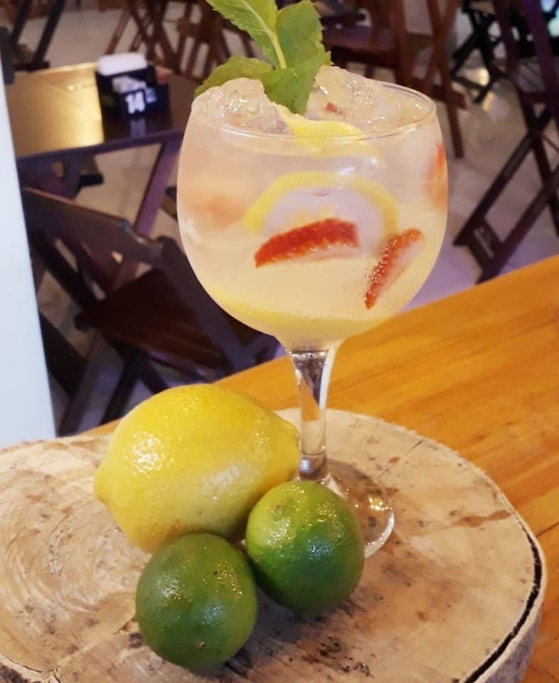 Bar Dançante, lugar para descontrair e se divertir. Ambiente diferenciado.