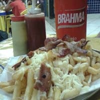 Casual, bom para ir em grupo.