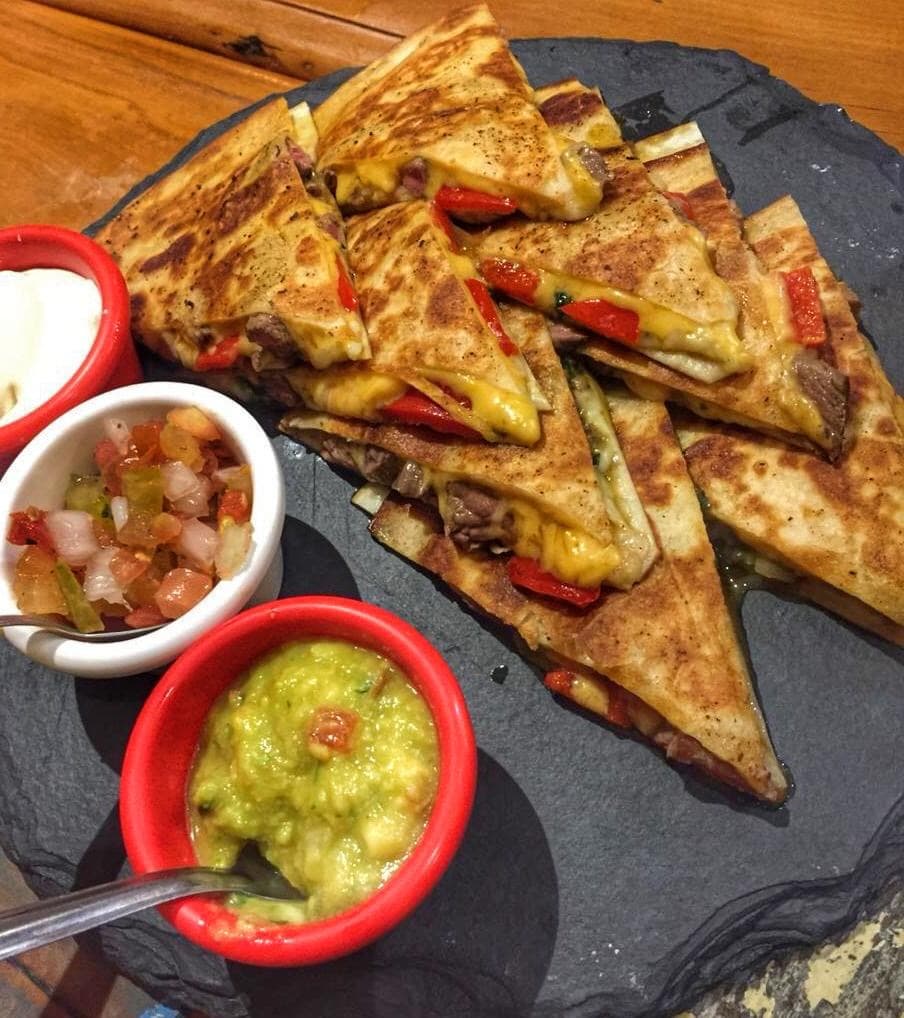Drive-thru · Pratos para happy hour · Comida tarde da noite