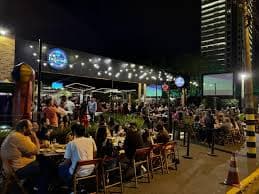 Boteco Dubrodi, 
O melhor lugar para uma boa resenha, cervejas tricando e o melhor rodízio de comida de boteco, das 18hs às 23hs, todos os dias. Voce não pode deixar de vim.