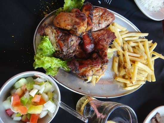Comida tarde da noite · Ótimos coquetéis · Casual