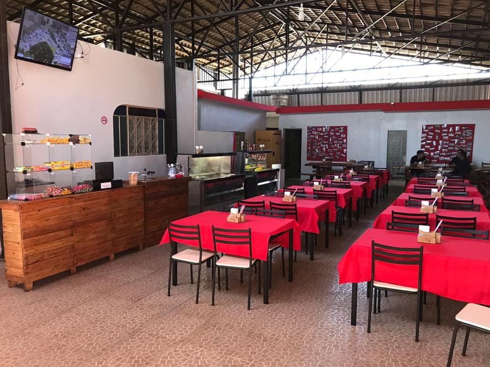 Comida de Qualidade e com preço justo! Venha saborear a melhor comida mineira no aqui Restaurante Quintal.