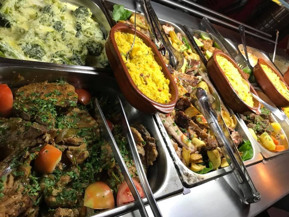 Casual,  bom para ir com a família.