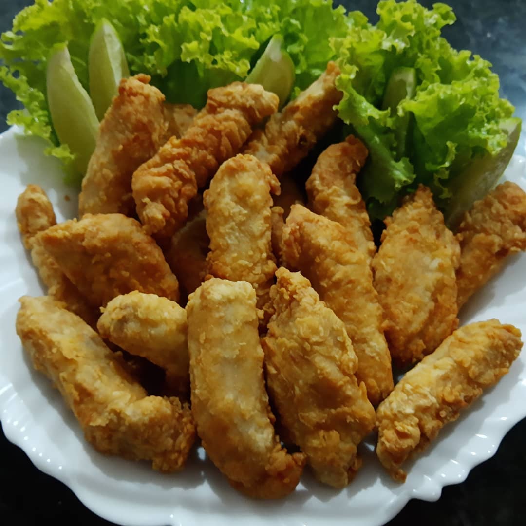 Pratos para happy hour · Comida tarde da noite · Mesas externas
