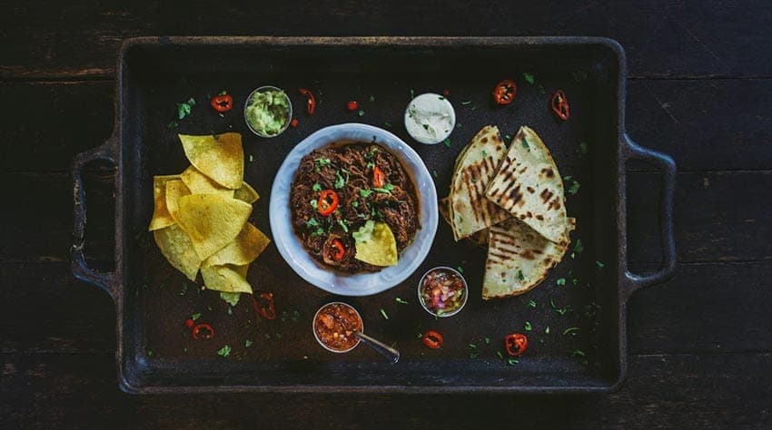 Madre Mia! é cultura latina na arte, na música e na gastronomia. Estimular todos os sentidos é alimentar a a alma.