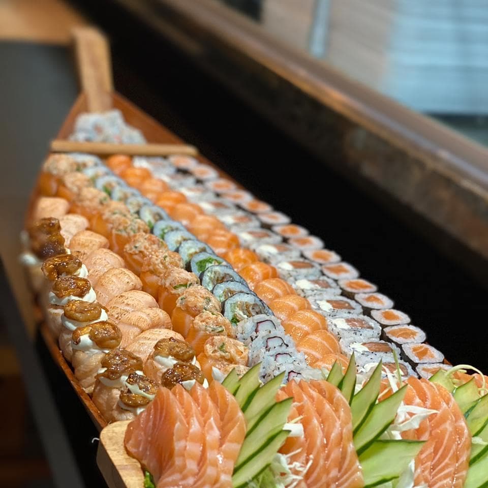 Culinária Chinesa, Japonesa e Brasileira em um só lugar.