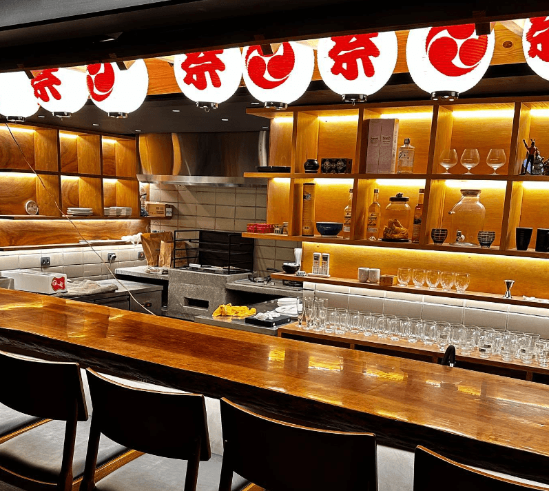 Restaurante
izakaya (いざかや) | pojang (포장) 🇯🇵🇰🇷
boteco japonês-coreano.