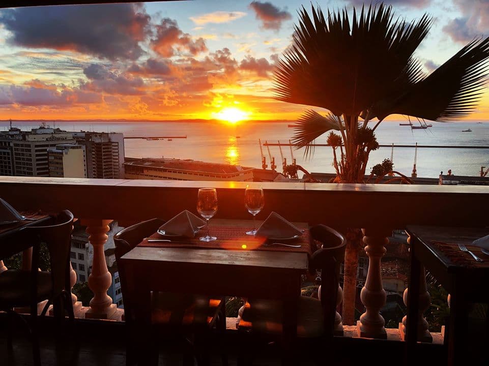 Pysco Restaurante e Bar combina o melhor da cozinha internacional com as melhores bebidas na América Latina, em um ambiente acolhedor e descontraído.